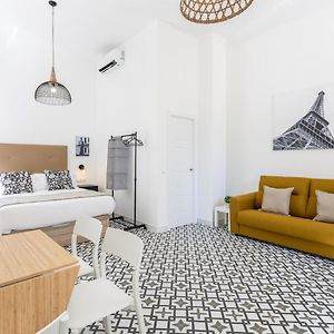 Holidays2Malaga Picasuss Loft New Built Close Huelin Beach And Promenade